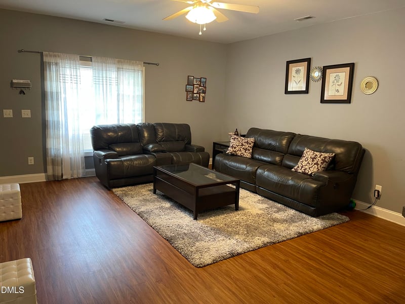 102 Licorice Dr, Apex, NC 27502