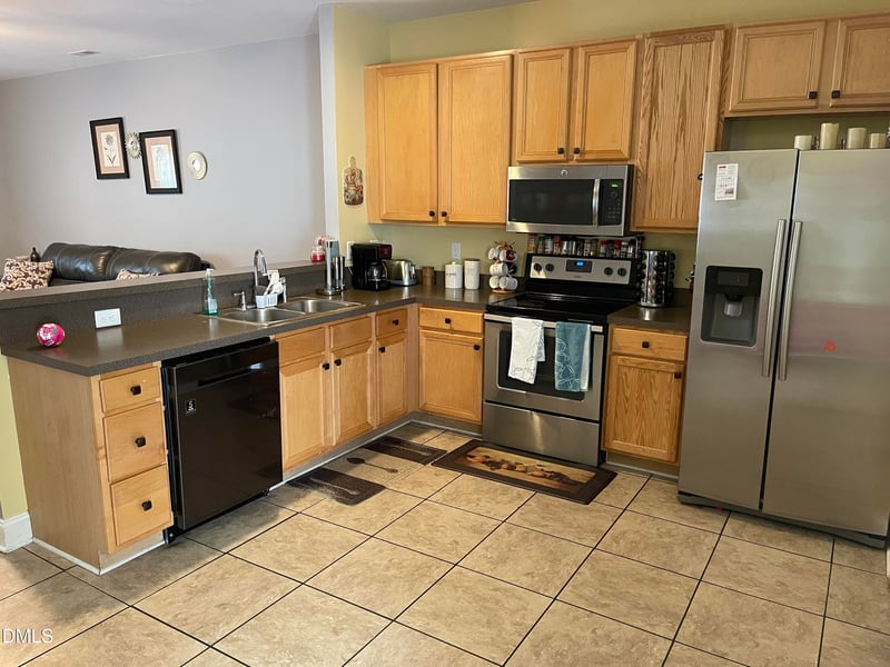 102 Licorice Dr, Apex, NC 27502