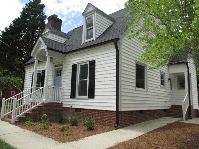 102 Long St, Fuquay Varina, NC 27526