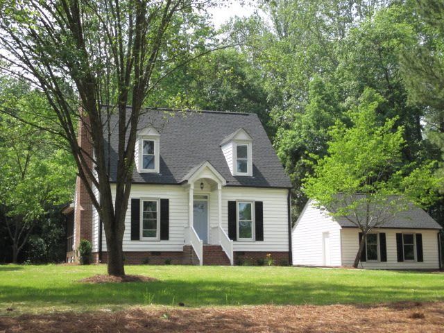 102 Long St, Fuquay Varina, NC 27526