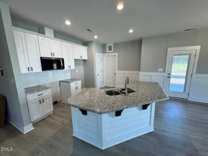 102 Lynn Ln, Selma, NC 27576