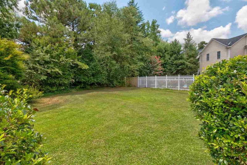 102 Mancino Ct, Cary, NC 27519