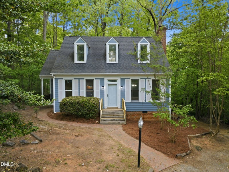 102 Markham Dr, Chapel Hill, NC 27514