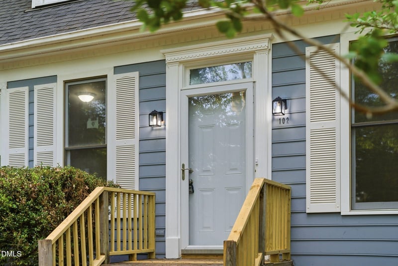 102 Markham Dr, Chapel Hill, NC 27514