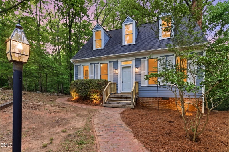 102 Markham Dr, Chapel Hill, NC 27514