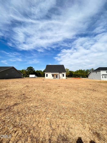 102 Maverick Ln, Dunn, NC 28334