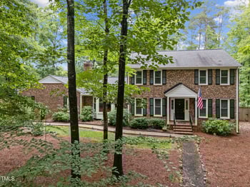 102 Mel Oak Dr, Chapel Hill, NC 27516