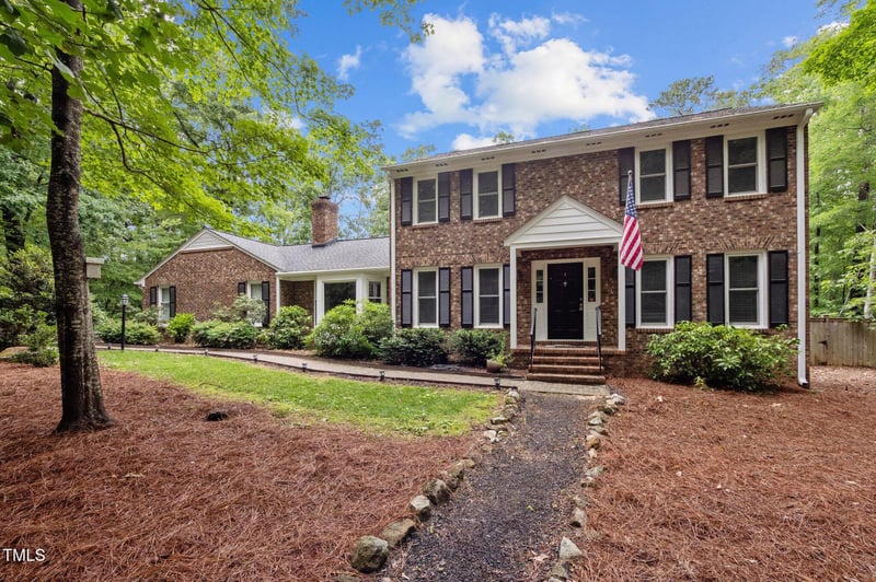 102 Mel Oak Dr, Chapel Hill, NC 27516