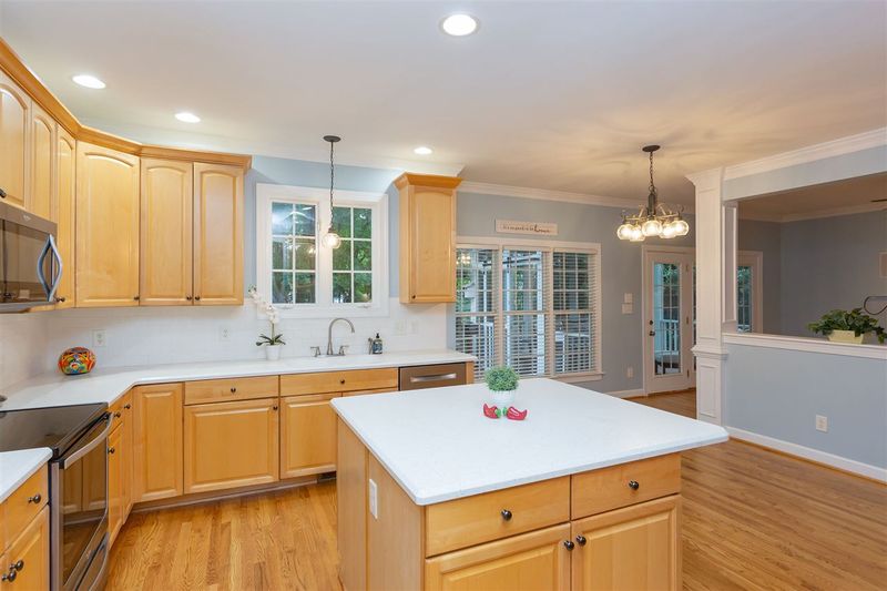 102 Michaels Way, Chapel Hill, NC 27516