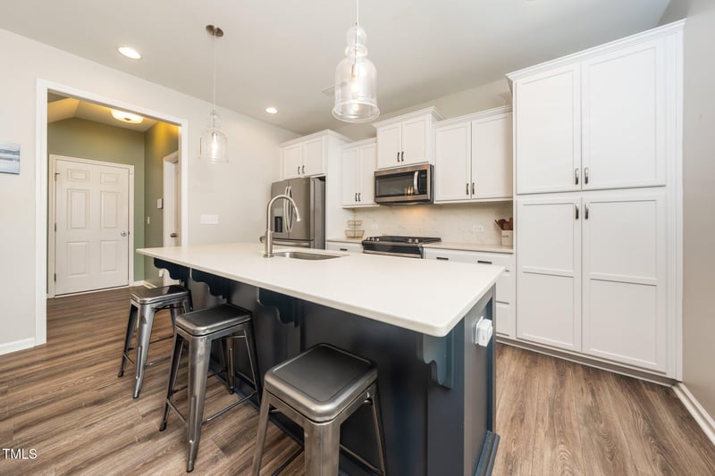 102 Michelangelo Pl, Morrisville, NC 27560