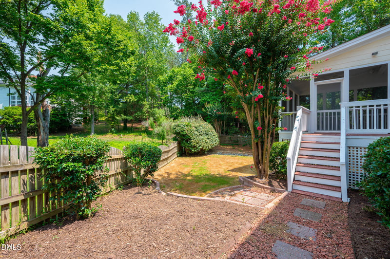 102 Mintawood Ct, Cary, NC 27519