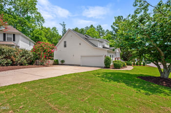 102 Mintawood Ct, Cary, NC 27519