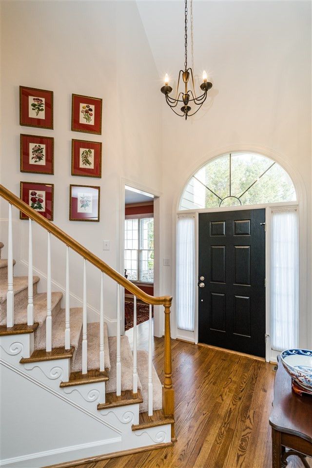 102 Mixedwood Ct, Cary, NC 27518