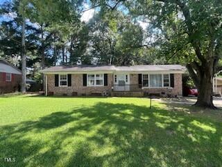 102 Murchison Dr, Dunn, NC 28334