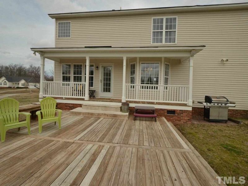 102 Nell Ct, Garner, NC 27529