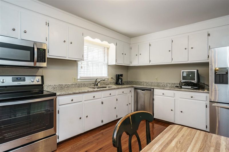 102 Obie Dr, Durham, NC 27713
