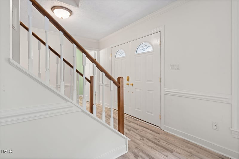 102 Old Bellows Ct, Raleigh, NC 27606