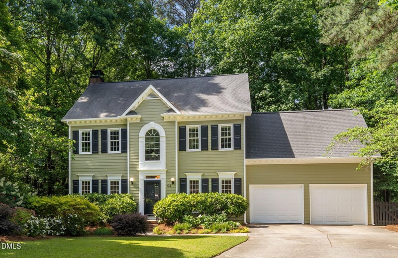 102 Ormsby Ct, Cary, NC 27519