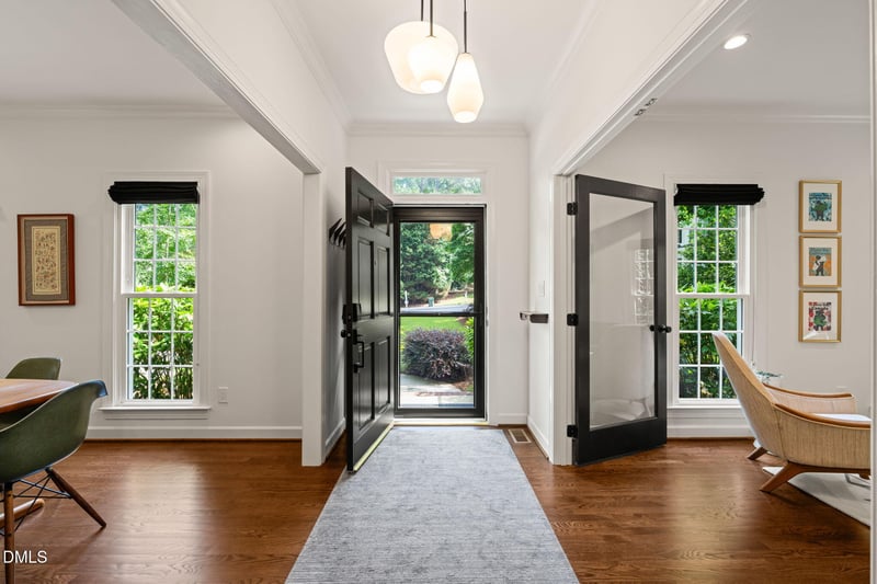 102 Ormsby Ct, Cary, NC 27519