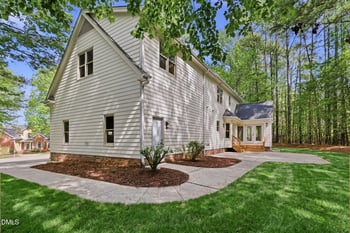 102 Paper Chase Ct, Cary, NC 27519