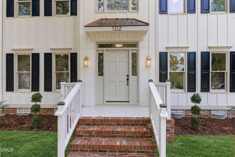 102 Paper Chase Ct, Cary, NC 27519