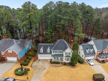 102 Parkroyale Ln, Cary, NC 27519