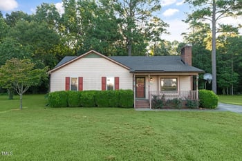 102 Pear Tree Ln, Clayton, NC 27520