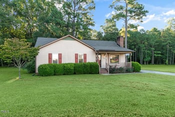 102 Pear Tree Ln, Clayton, NC 27520