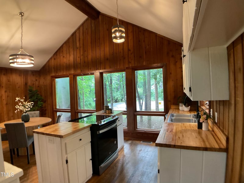 102 Pebble Ct, Chapel Hill, NC 27516