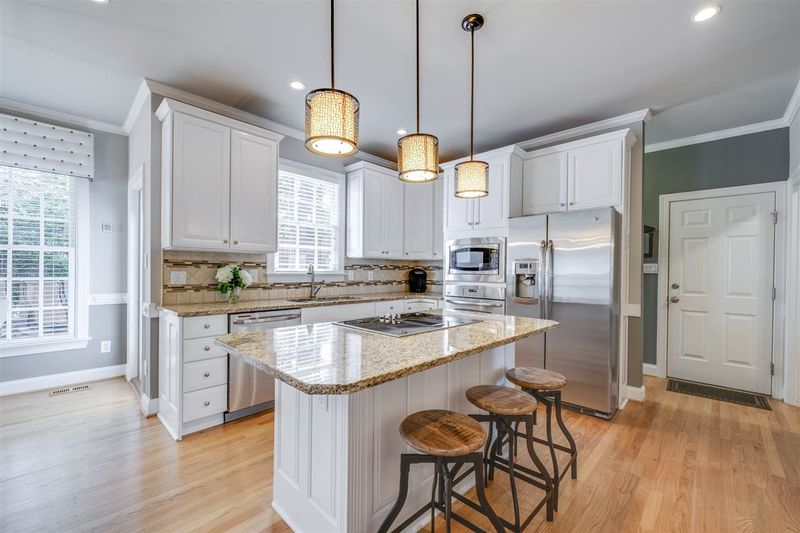 102 Pember Pl, Morrisville, NC 27560
