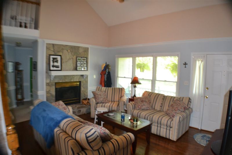 102 Pine Needle Dr, Angier, NC 27501