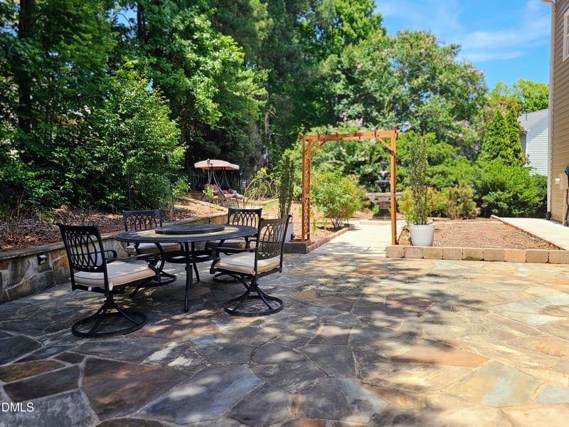 102 Pine Stroll Dr, Cary, NC 27519