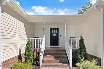 102 Pine Tree Ln, Four Oaks, NC 27524