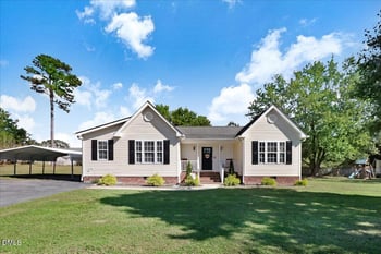102 Pine Tree Ln, Four Oaks, NC 27524