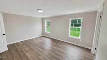 102 Pineview Dr, Louisburg, NC 27549
