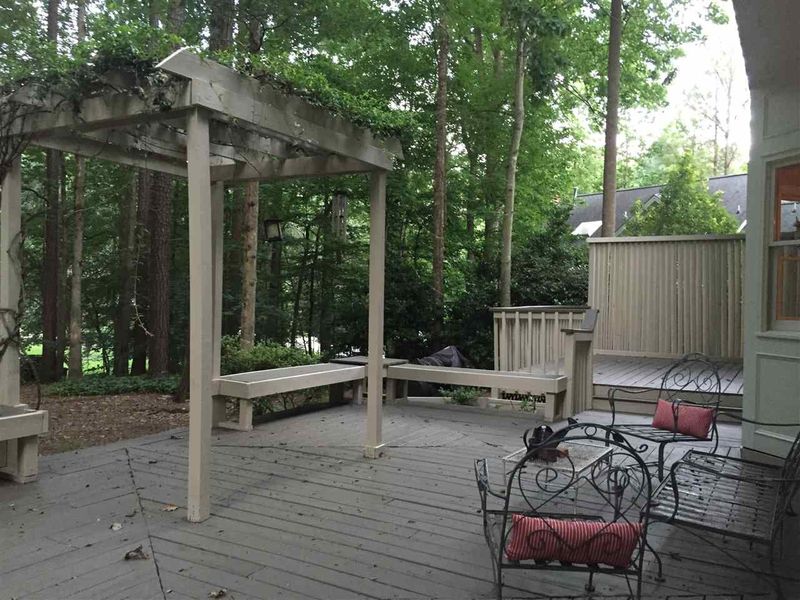 102 Prince Albert Ln, Cary, NC 27511