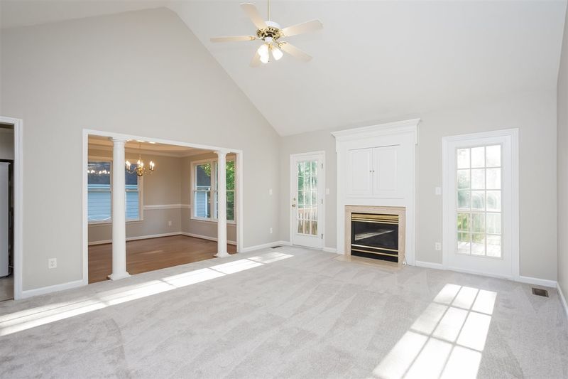 102 Ranchero Ct, Cary, NC 27513