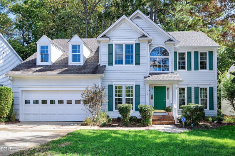 102 Ravenstone Dr, Cary, NC 27518