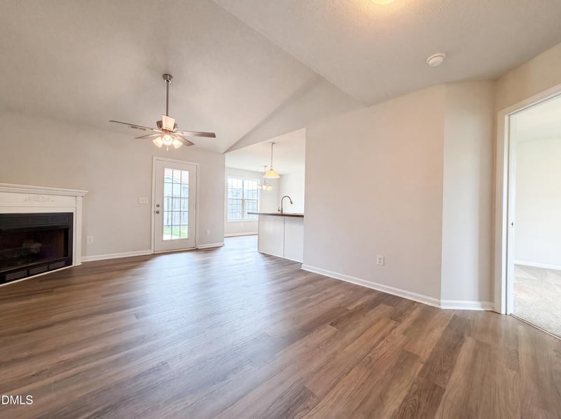 102 Reebe Cir, Selma, NC 27576