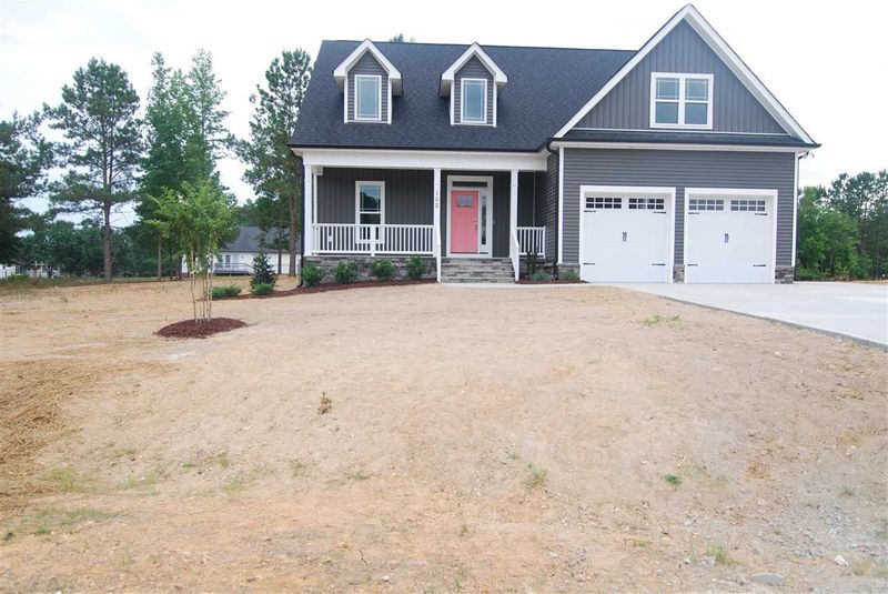 102 Reed Dr, Zebulon, NC 27597