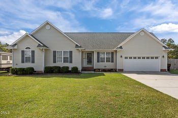 102 Remington Dr, Coats, NC 27521