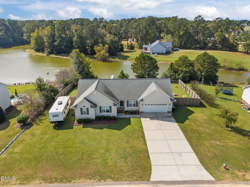 102 Remington Dr, Coats, NC 27521