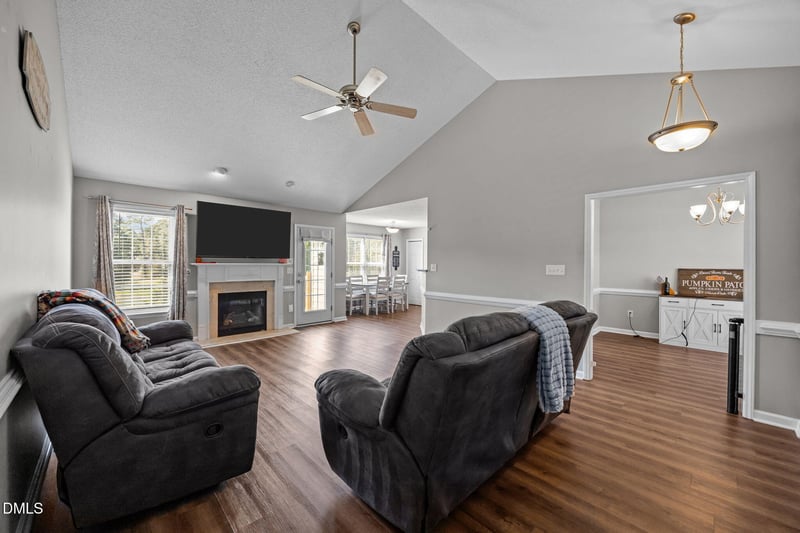 102 Remington Dr, Coats, NC 27521