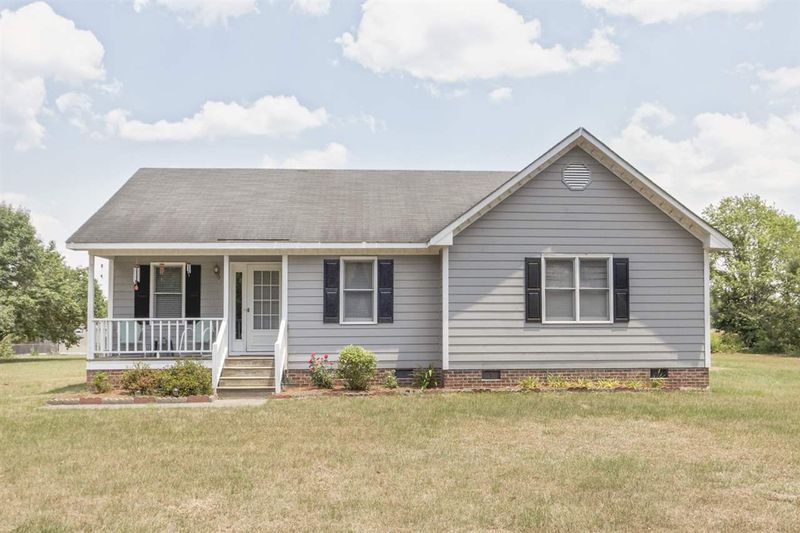 102 Riders Ridge Ln, Willow Springs, NC 27592