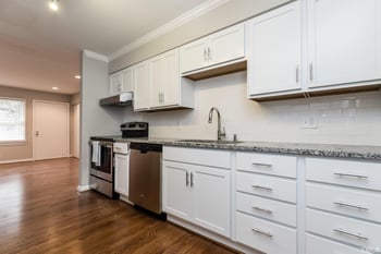 102 Roanoke Park Dr, Raleigh, NC 27608