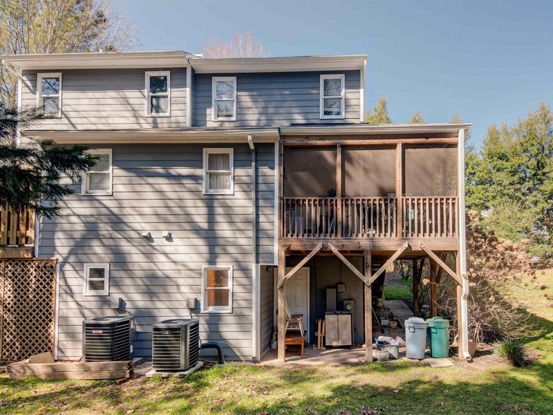 102 Rockspray Ct, Cary, NC 27513