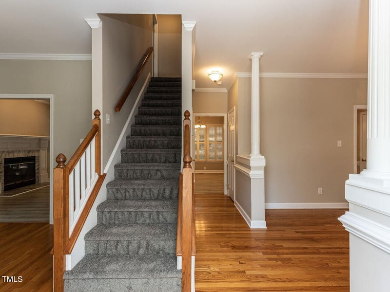 102 Rose Valley Woods Dr, Cary, NC 27513