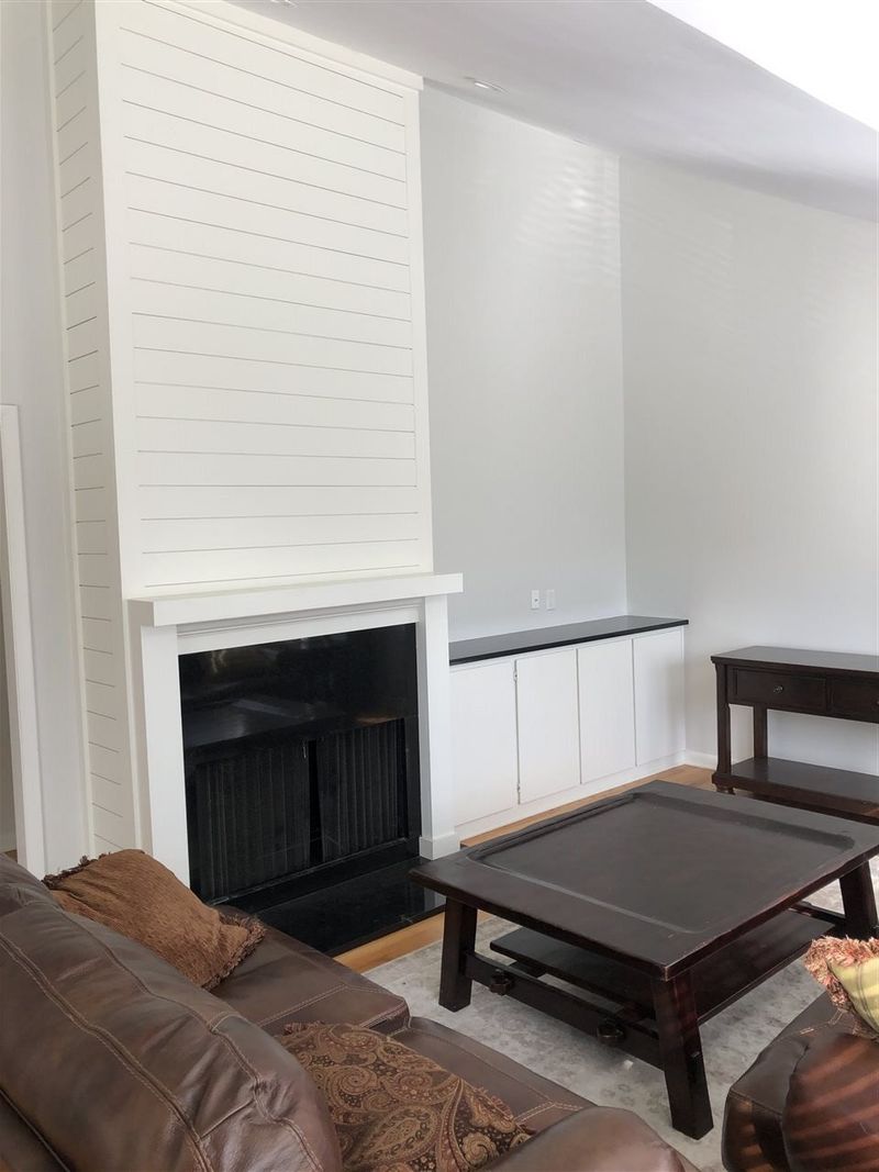 102 Roundhill Rd #A & B, Chapel Hill, NC 27514