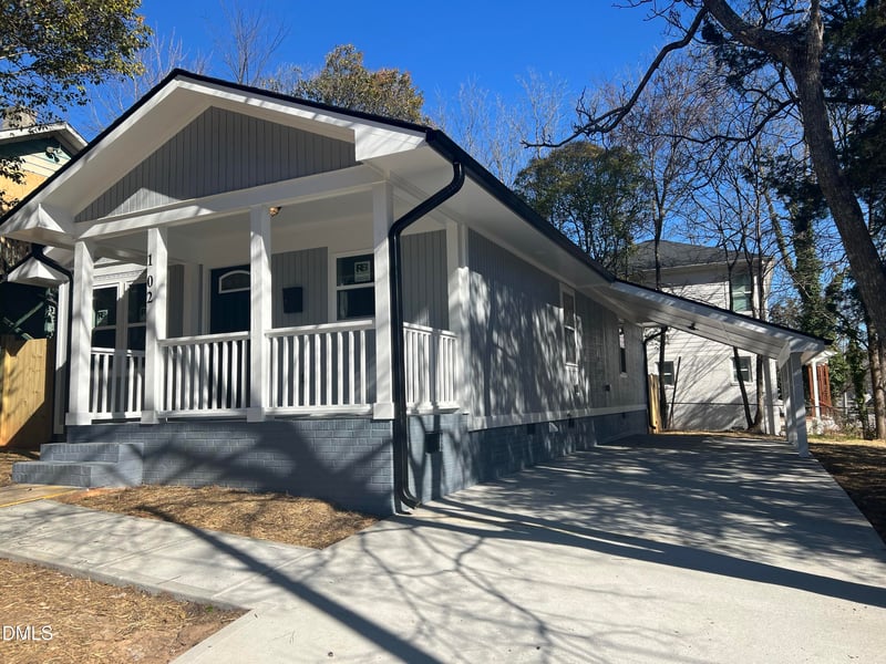 102 Saint Augustine St, Raleigh, NC 27610