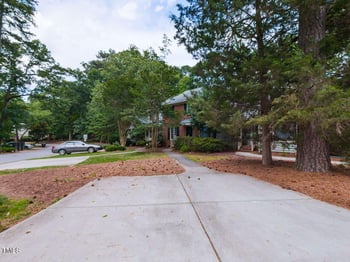 102 Sanair Ct, Apex, NC 27502